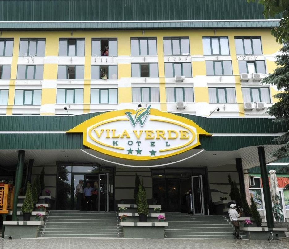 Vila Verde Hotel Ungheni ภายนอก รูปภาพ